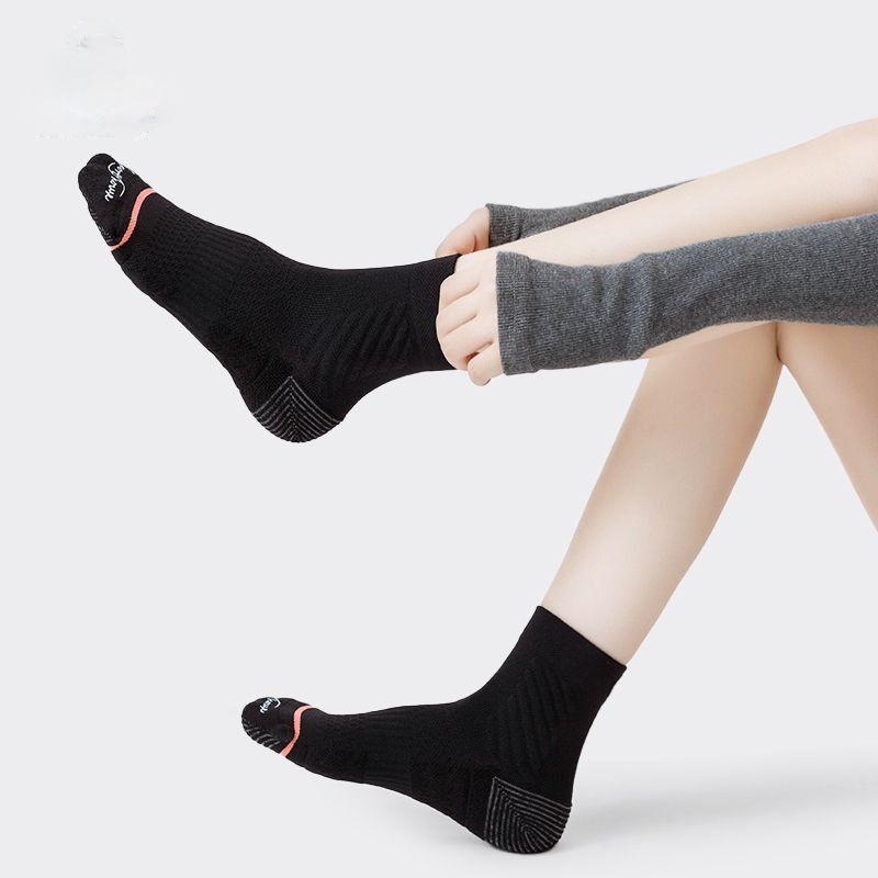 Mid-calf Breathable Women's Sport Socks (6 pairs）