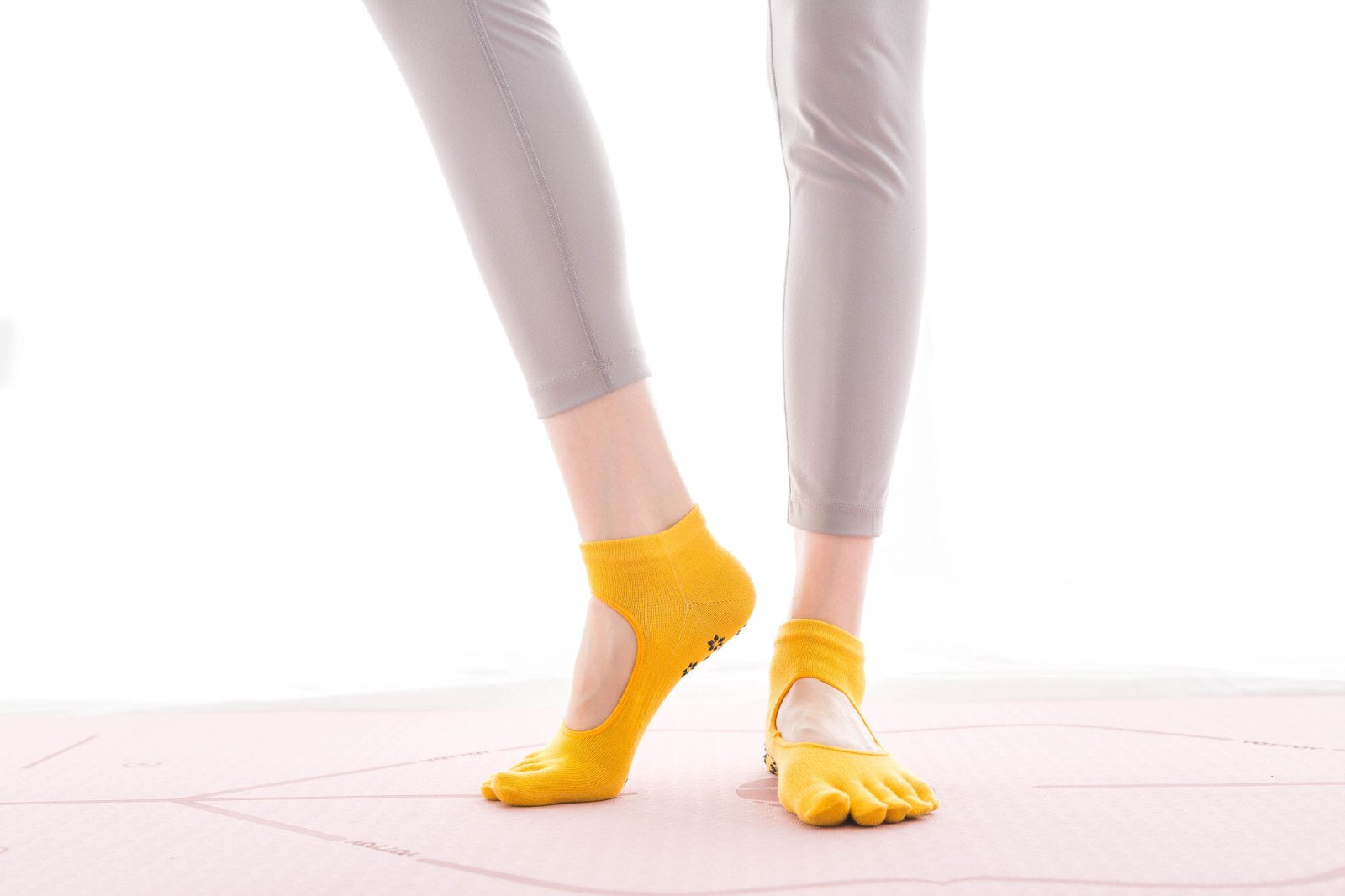 Professional Women's Pilates Yoga Socks（6 pairs）