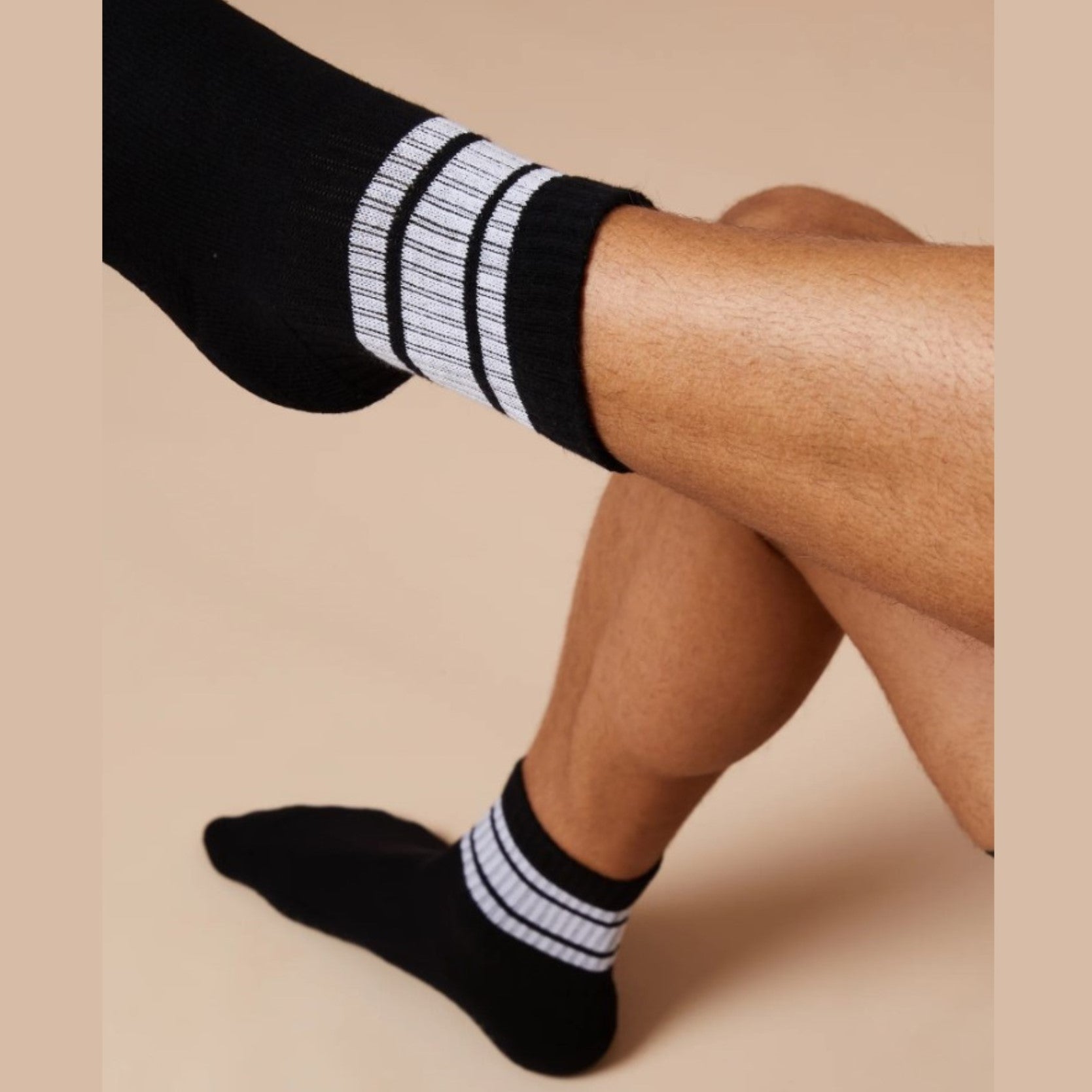 Retro Crew - Grip Socks - (Barre / Pilates)