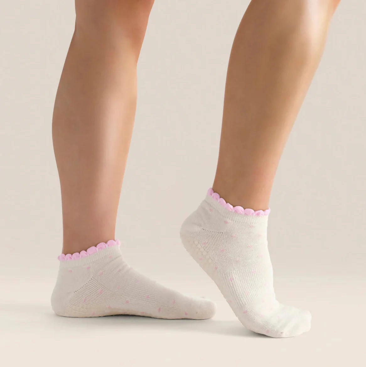 Classic Grip Socks - Polka Ruffle (Barre / Pilates)