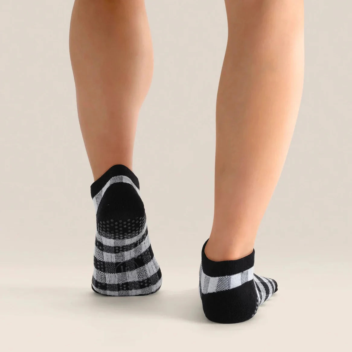 Classic Low Rise Grip Socks - Monochrome Gingham (Barre / Pilates)