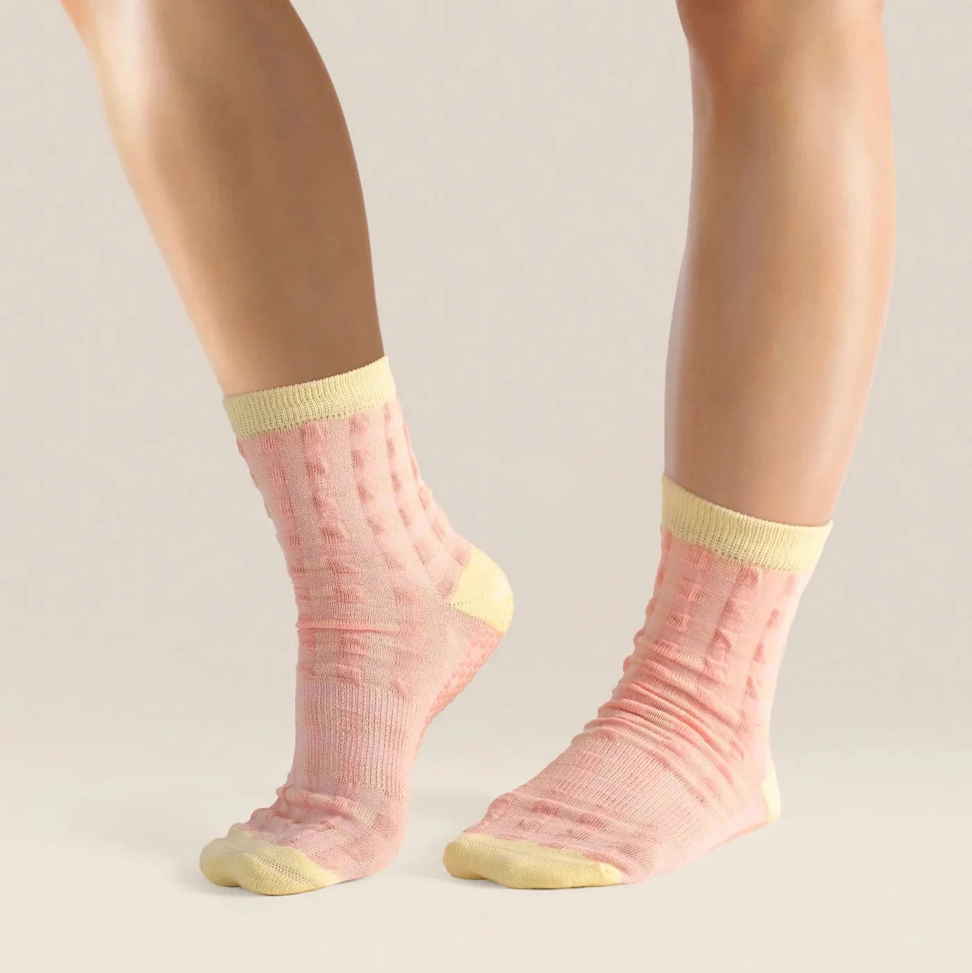 Crew Grip Socks - Gingham (Barre / Pilates)