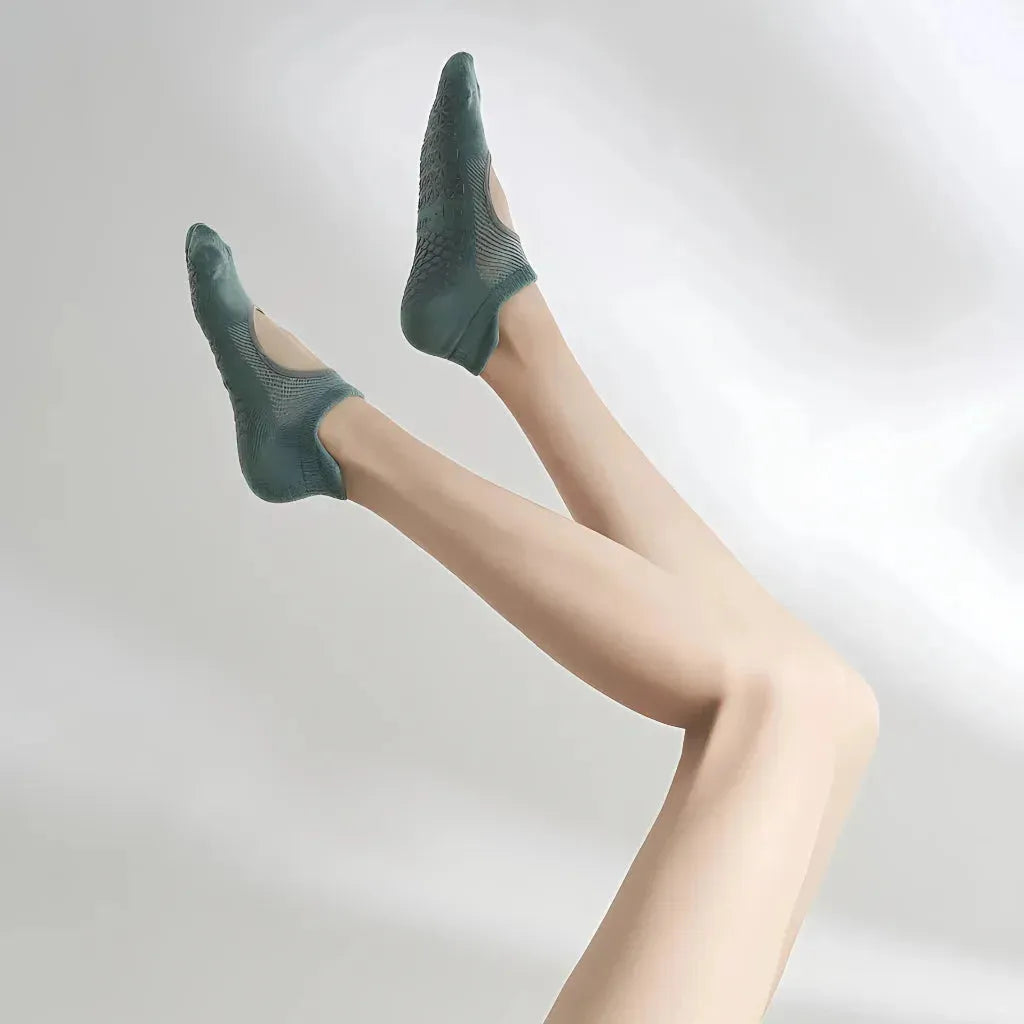 Non Slip Yoga Socks For Women With Cotton Comfort