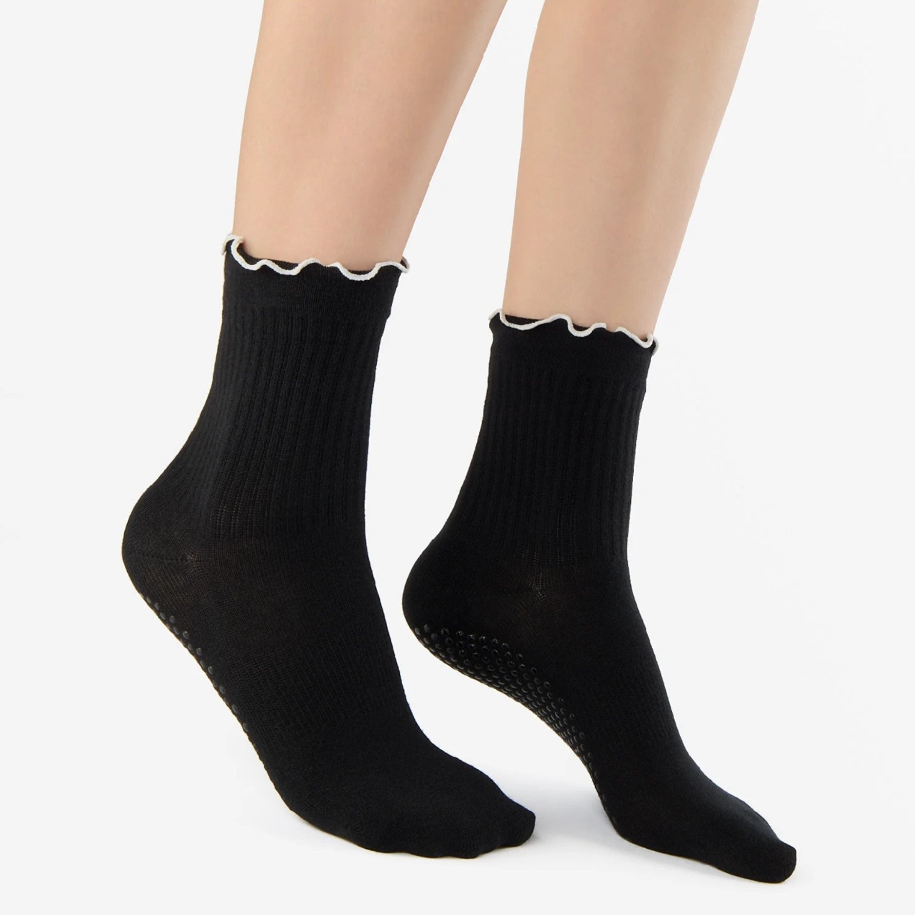 Ruffle Ankle Crew Grip Socks (Barre / Pilates)