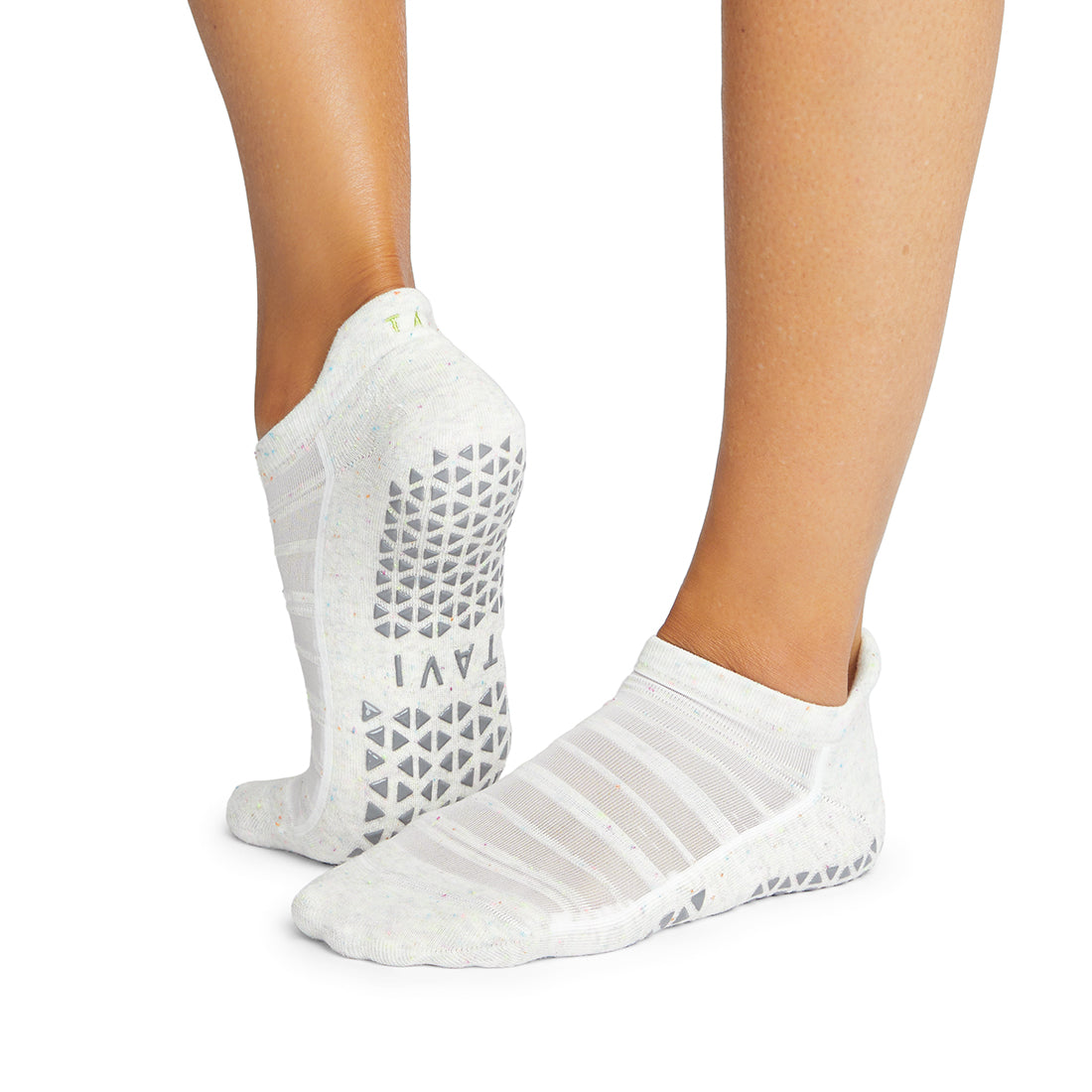 Savvy Breeze Grip Socks (Pilates / Barre)